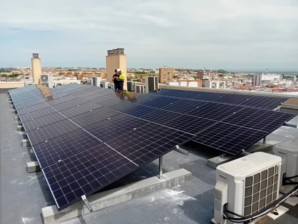 Placas solares en comunidad de vecinos Mairena de Aljarafe